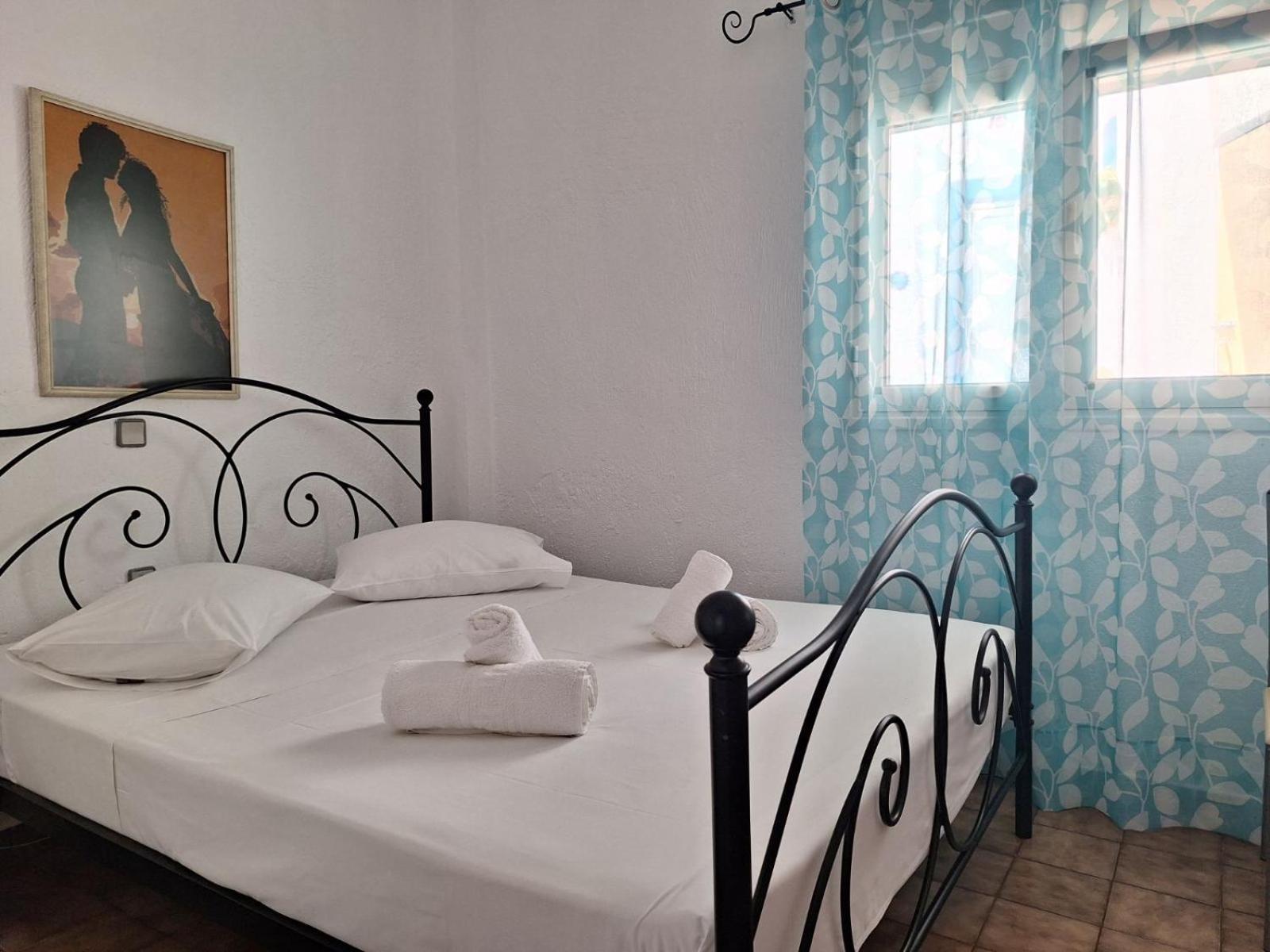 Βig Βlue Apartments Makrýgialos Esterno foto