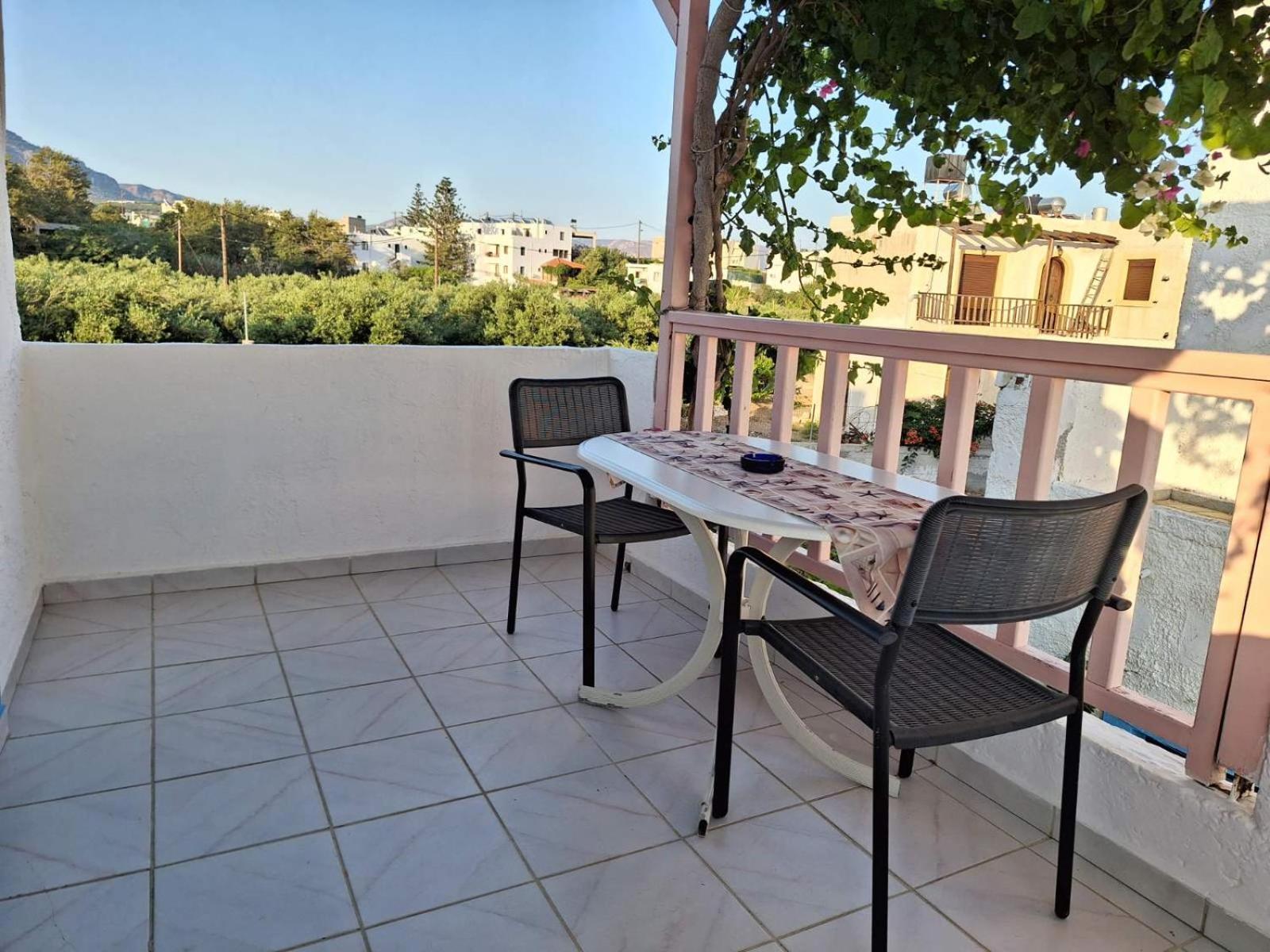 Βig Βlue Apartments Makrýgialos Esterno foto